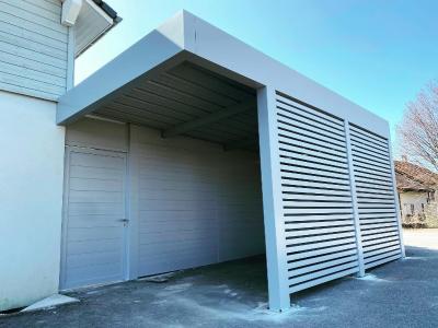 Pourquoi un carport en aluminium est votre meilleur allié en période de fortes chaleurs