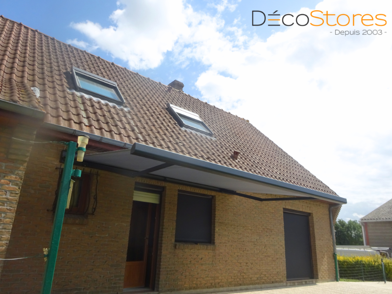POSE D'UN STORE DE TERRASSE EXTERIEUR A TERDEGHEM