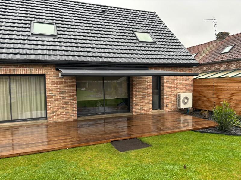 Installation d'un store de terrasse à Fressain