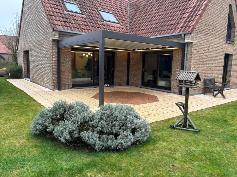 Installation d'une Pergola FLY à la CHAPELLE D'ARMENTIERES