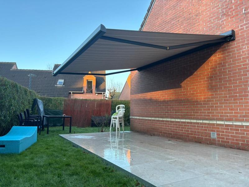 Installation d'un store de terrasse à LAMBERSART