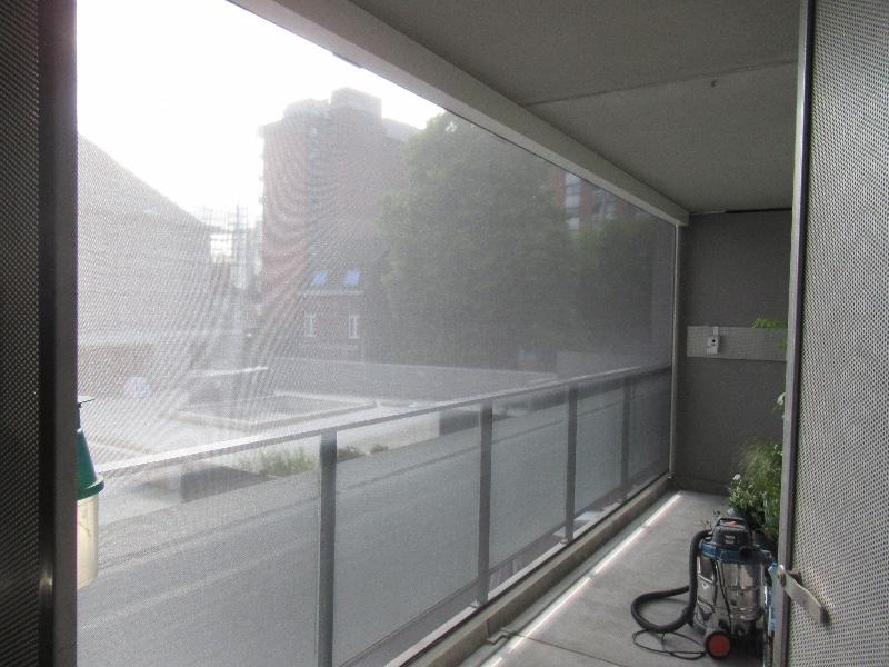 Pose de stores screens à Tournai : confort et élégance au rendez-vous