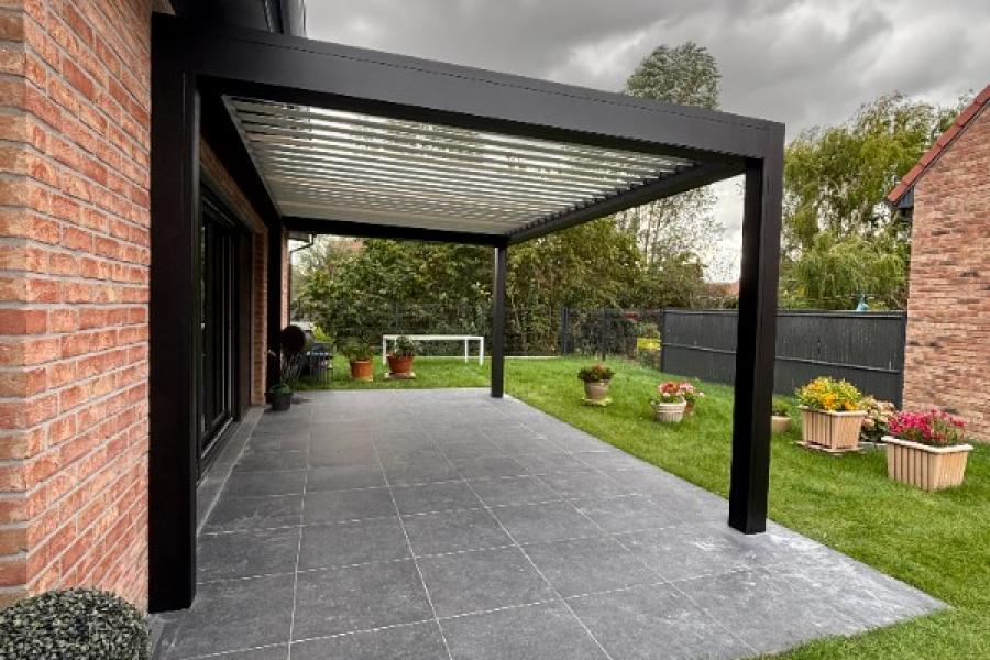 Pose d'une Pergola Bioclimatique à Comines