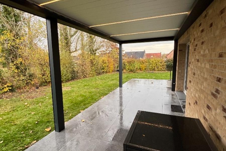 Pose d'une Pergola Bioclimatique à Merris