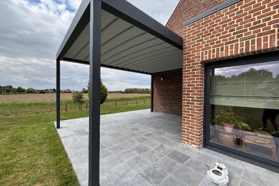 Une pergola FLY installée à Prémesques – Confort et design au rendez-vous