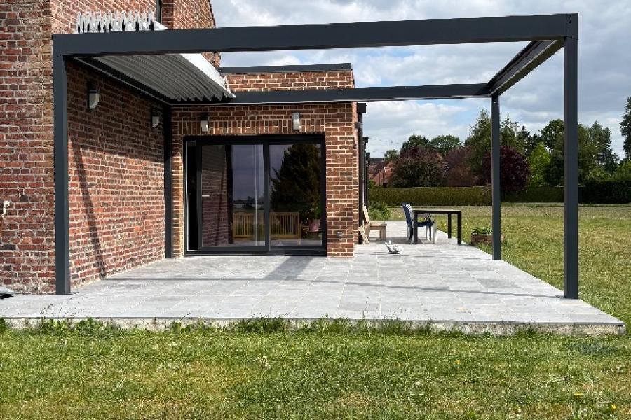 Une pergola FLY installée à Prémesques – Confort et design au rendez-vous