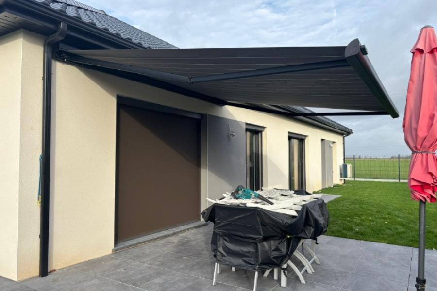 Pose de stores screens et un store de terrasse à CANTIN