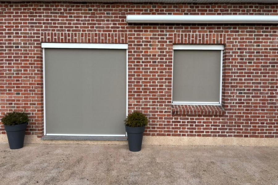 Installation de 6 stores Screens à Meteren Installation de 6 stores Screens à Meteren