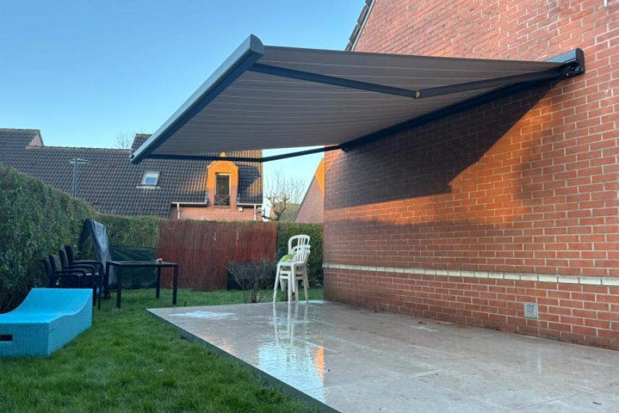 Installation d'un store de terrasse à LAMBERSART