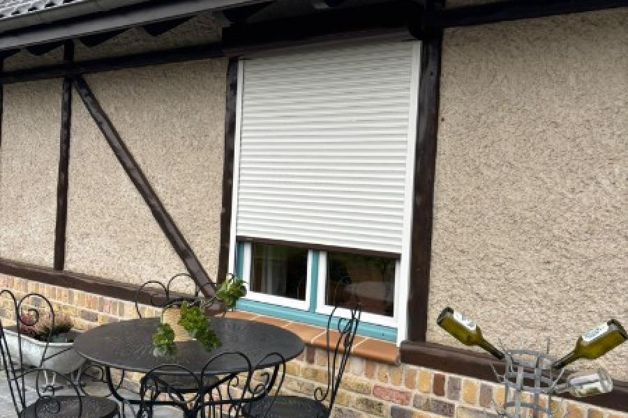 Installation de deux volets roulants à HERZEELE