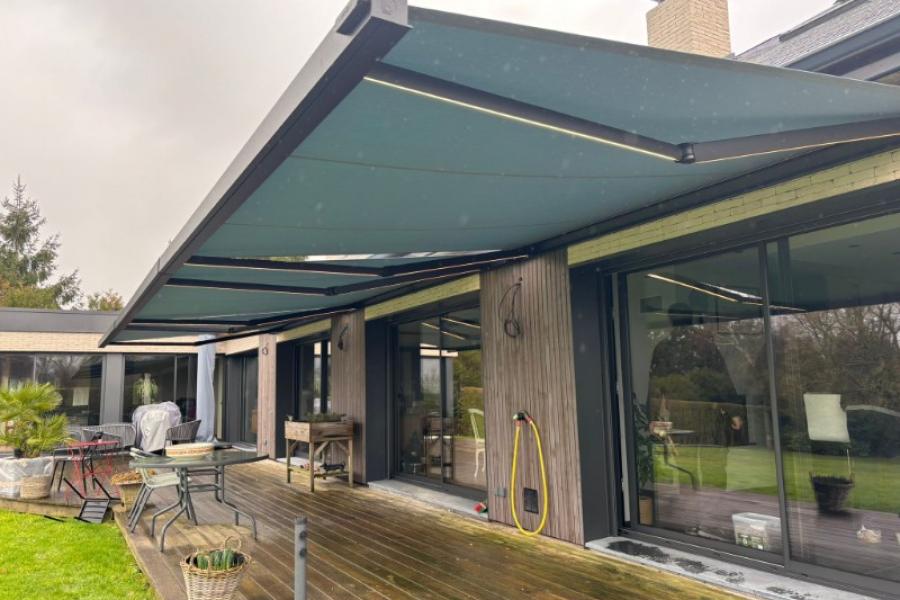 Installation de 4 stores de terrasse à HALLUIN