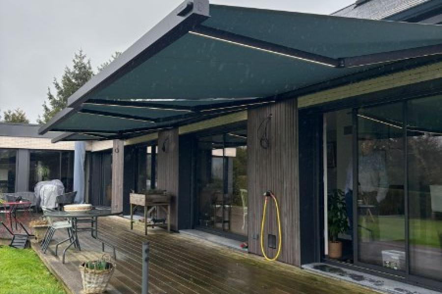 Installation de 4 stores de terrasse à HALLUIN