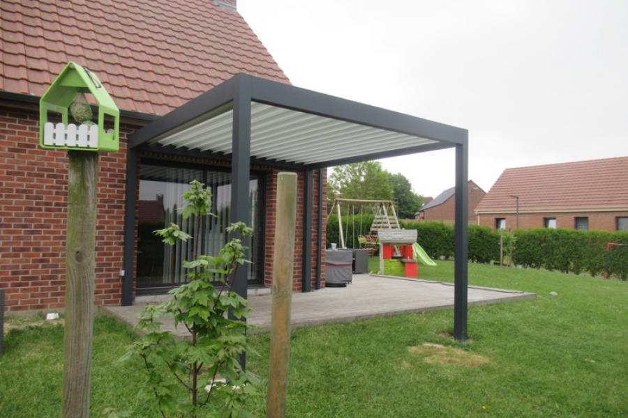 PERGOLA BIOCLIMATIQUE - BOESCHEPE 