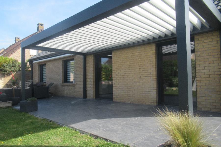 Une mission à Dunkerque : retour sur l’installation d’une pergola bioclimatique