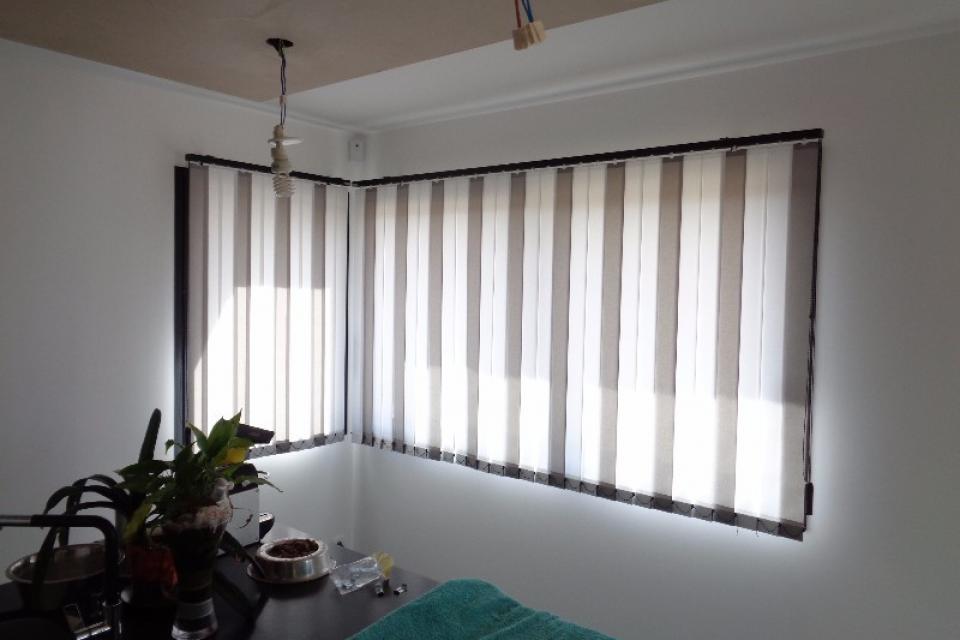 Stores de fenêtre de maison - Fournes en Weppes