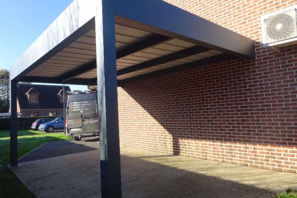 Un carport en aluminium installé à Wormhout pour nos clients