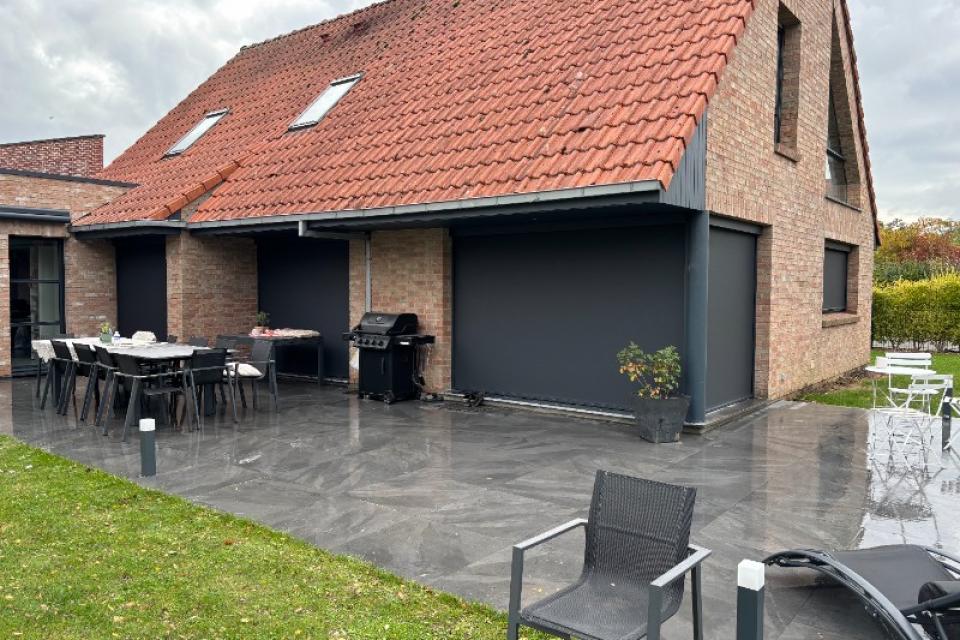 Installation de stores screens et d'un store de terrasse à Mérignies Installation de stores screens et d'un store de terrasse à Mérignies