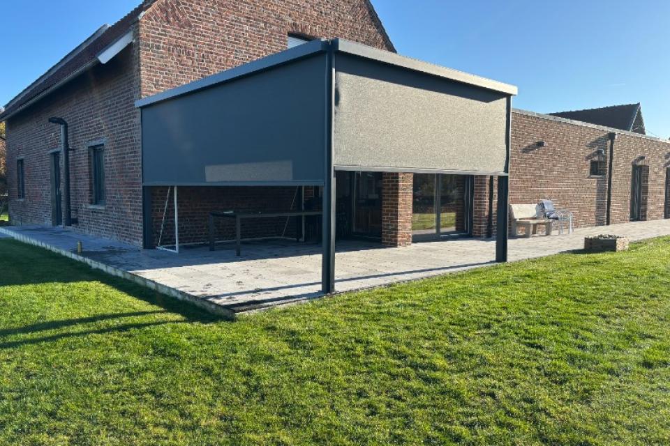 Pose d'une Pergola FLY à Premesques