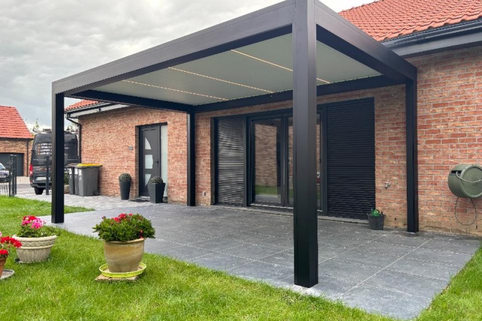 Pose d'une Pergola Bioclimatique à Comines