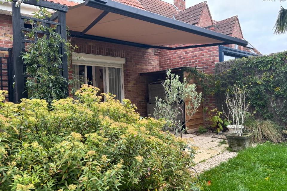 Pose d'un store de terrasse à Halluin