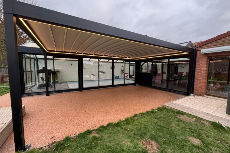 Installation d'une Pergola FLY à BOUVIGNIES