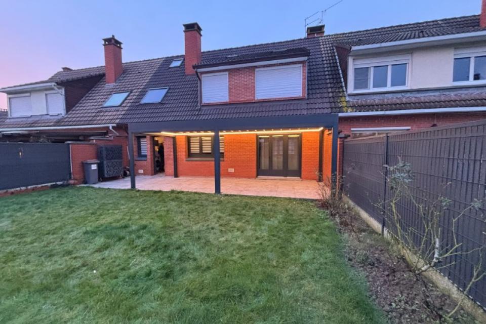 Installation d'une Pergola FLY à ERQUINGHEM LYS