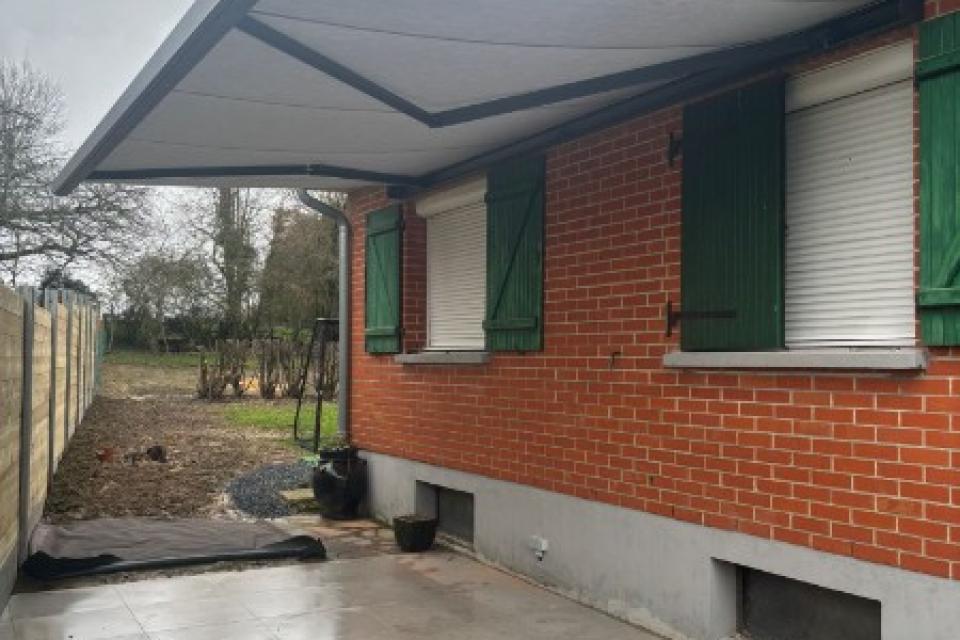 Installation d'un store de terrasse à GOGNIES CHAUSSEE